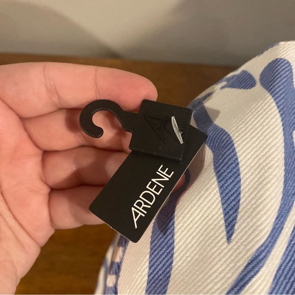 Bucket Hat NWT - Picture 3 of 3